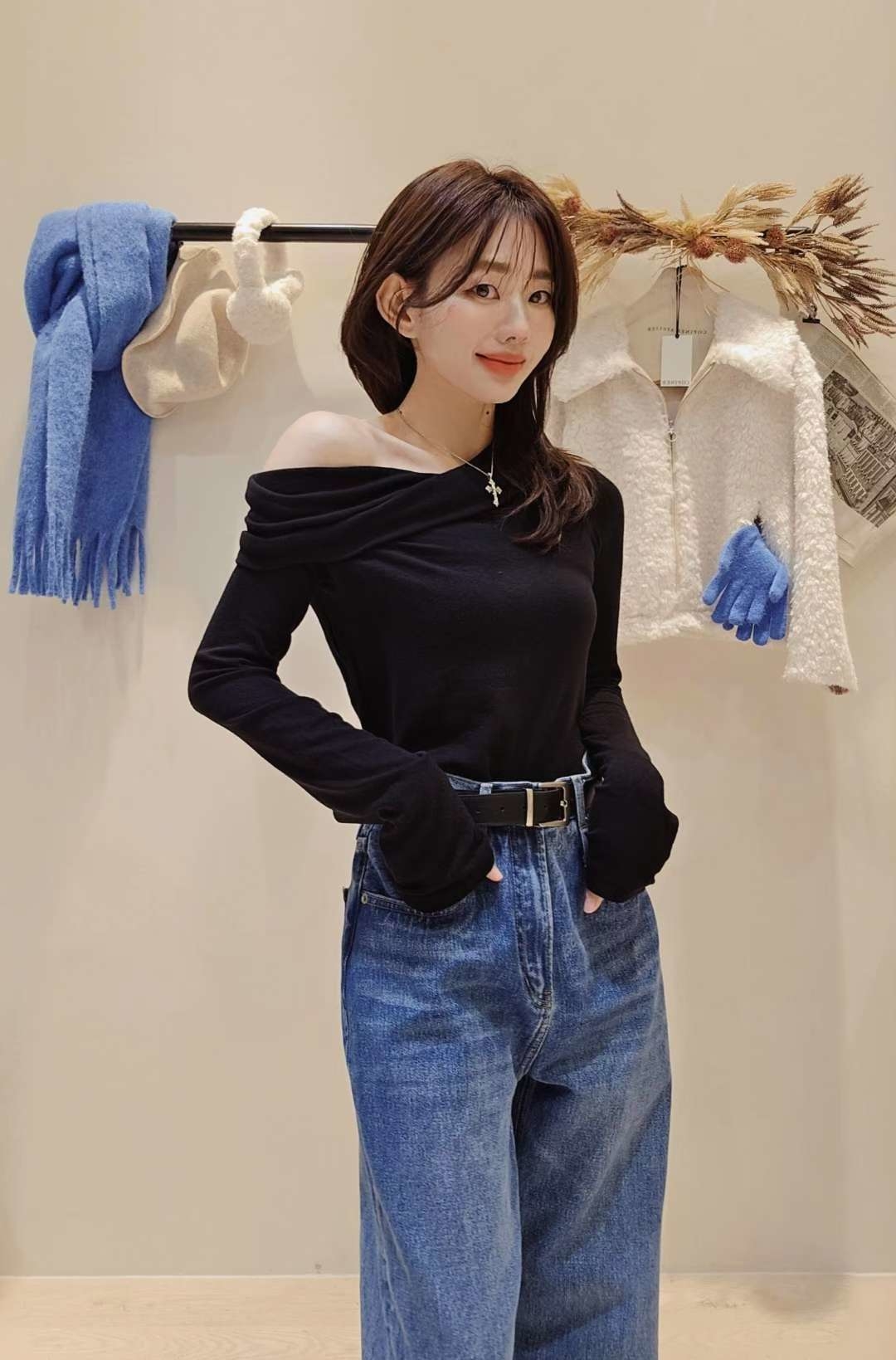 LINE_ALBUM_20251203(三) OLIVE秋冬韓國連線-原始檔3(服飾類)_260105_3