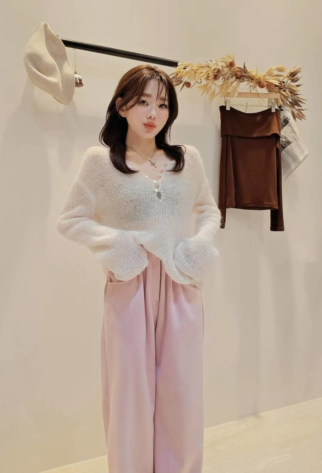 LINE_ALBUM_20251203(三) OLIVE秋冬韓國連線-原始檔3(服飾類)_260106_22