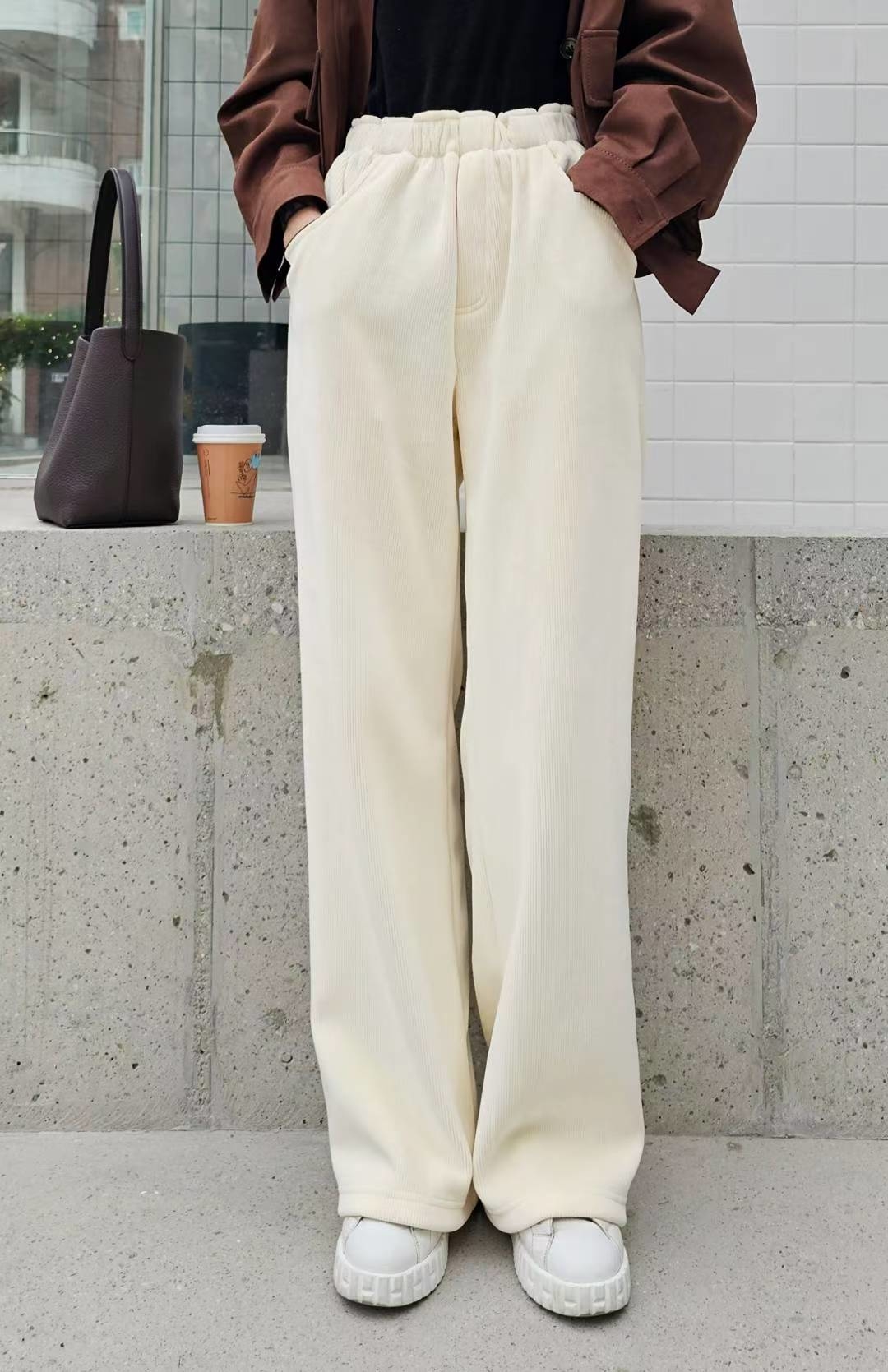 LINE_ALBUM_20251203(三) OLIVE秋冬韓國連線-原始檔3(服飾類)_260106_17