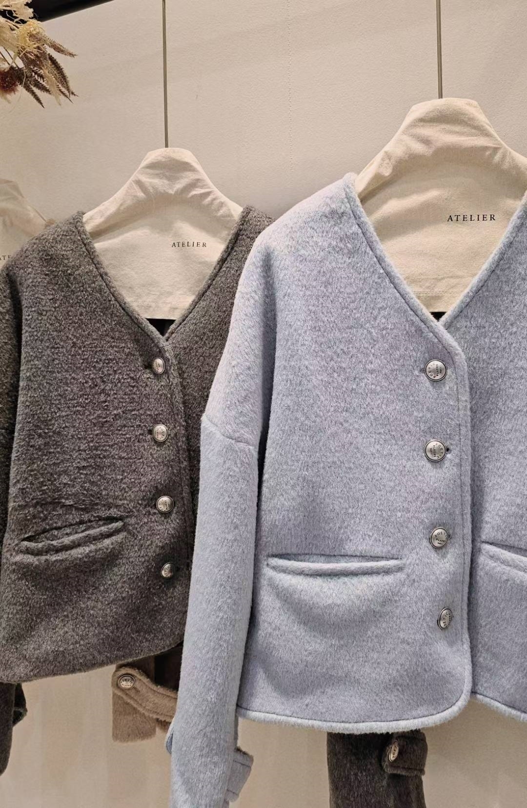 LINE_ALBUM_20251203(三) OLIVE秋冬韓國連線-原始檔3(服飾類)_260106_60