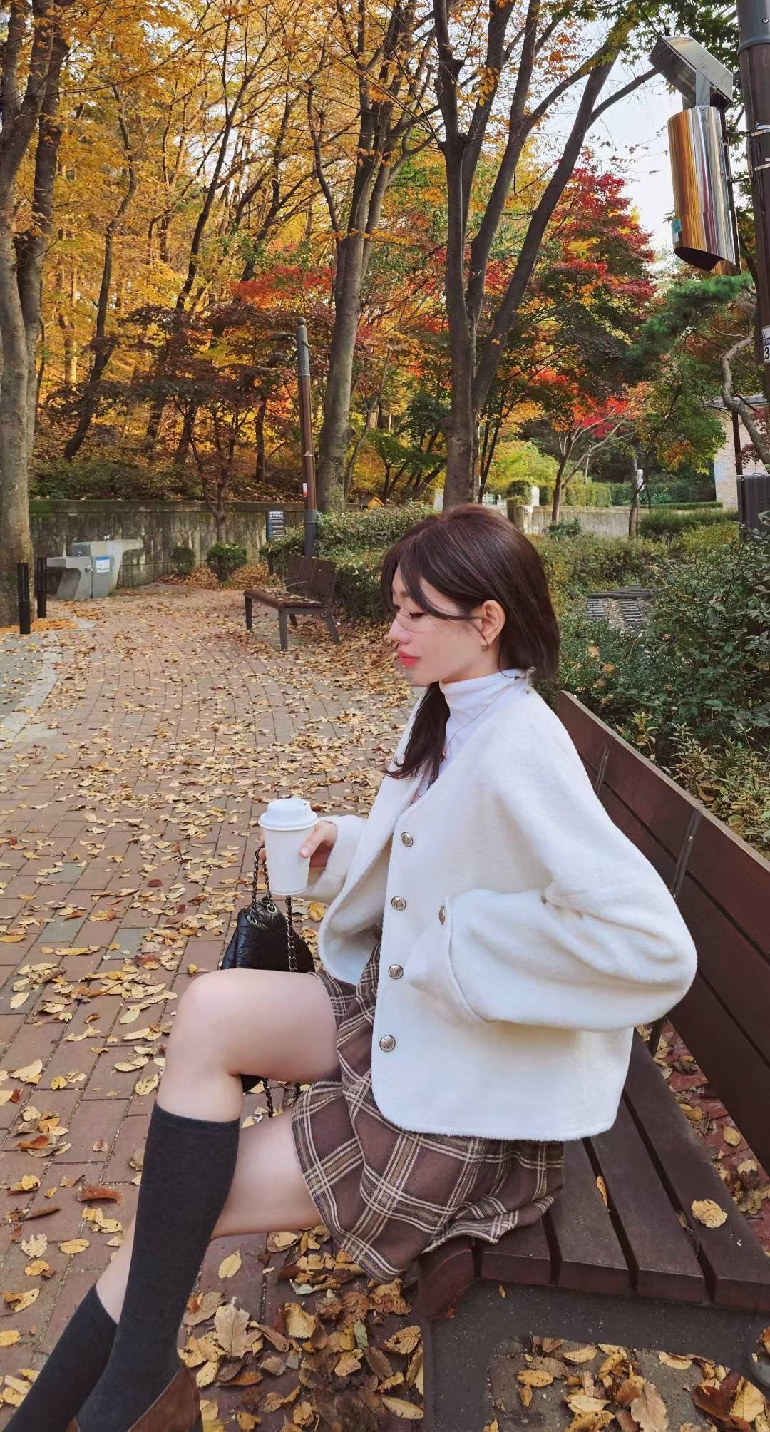 LINE_ALBUM_20251203(三) OLIVE秋冬韓國連線-原始檔3(服飾類)_260106_72