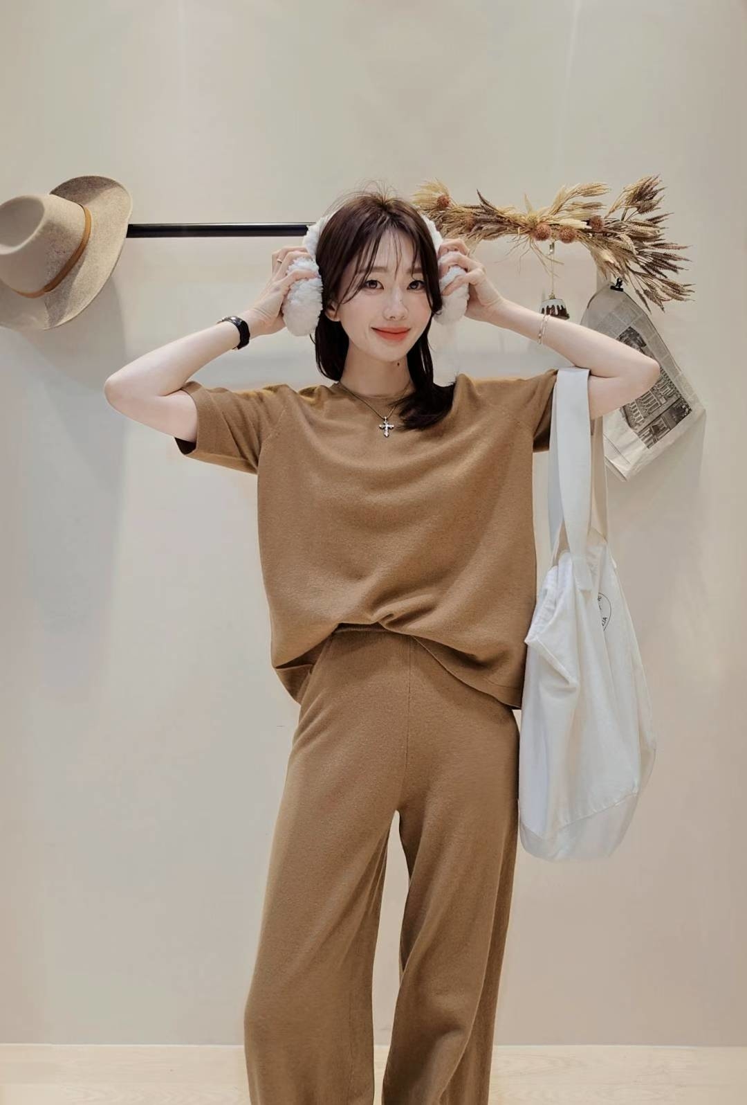 LINE_ALBUM_20251203(三) OLIVE秋冬韓國連線-原始檔3(服飾類)_260106_102