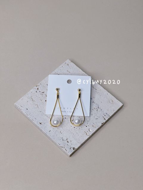 4C9F23B0-8765-49AF-B20C-2A84B33AE550