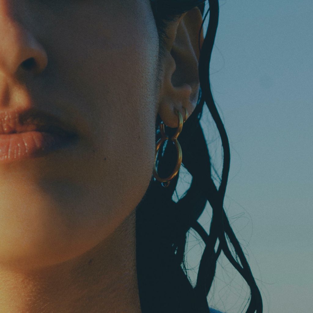 Otto Twirl_gold 04.jpg