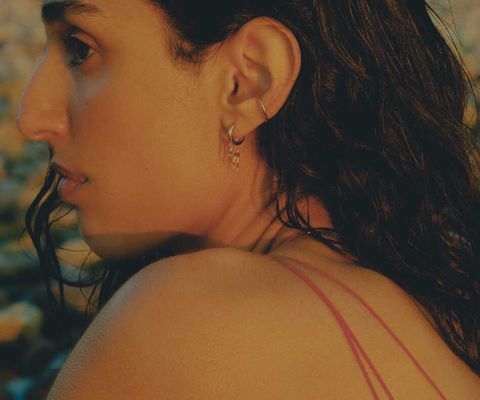 Futuro-Gaia Huggie_300dpi_full_res.jpg