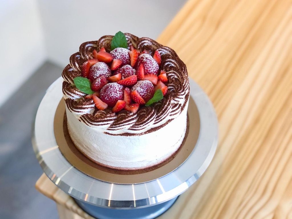 DBA4C365-EB28-4904-91B2-D83434FBFB33