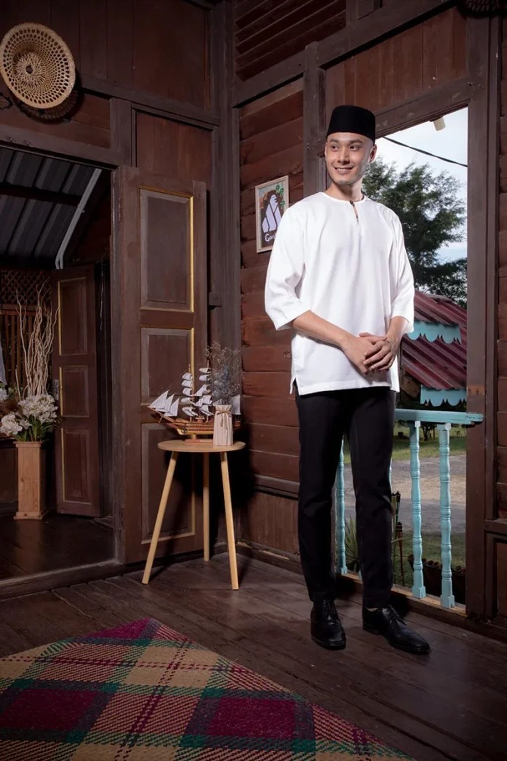 White-Dewasa-2-700x1050