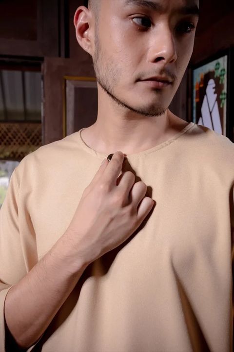 Champaigne-Dewasa-5-700x1050