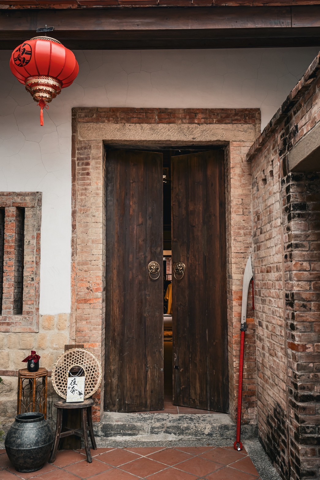 龍蛇交替，非凡蛻變