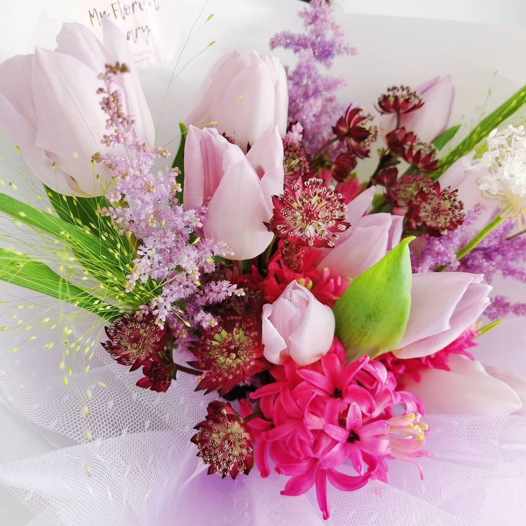 Light Purple Tulips Bouquet 3.jpg