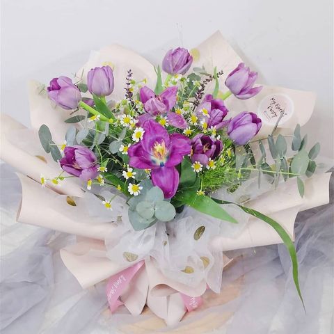 Lilac Tulips Chamomile Bouquet.jpg