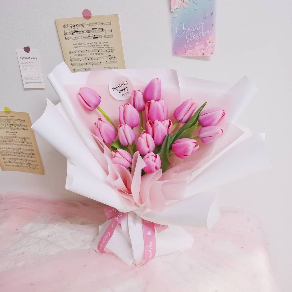 Minimalist Pink Tulips 2.jpg