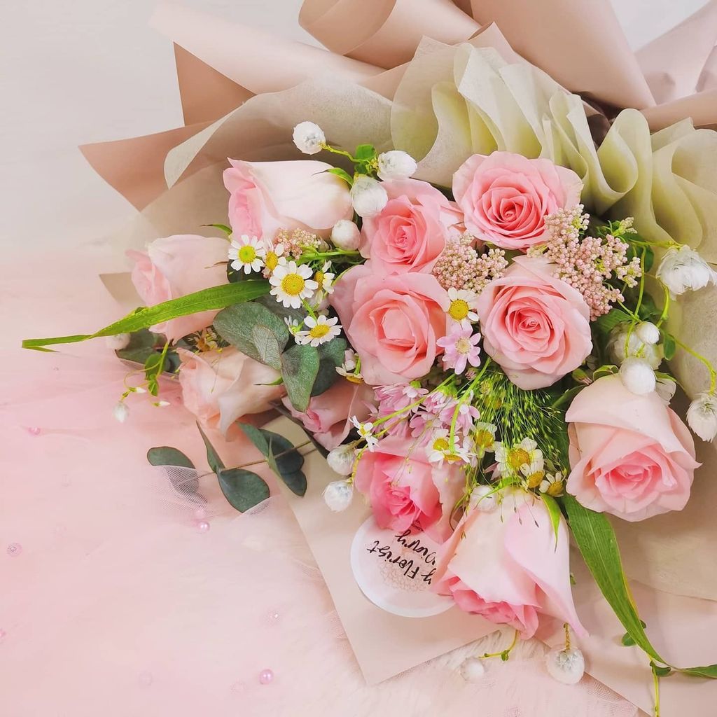 Pink Rose Bouquet 3.jpg