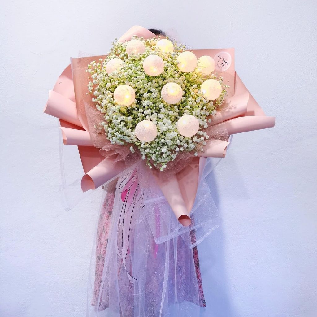 VDAY 2021 Candy Light Baby Breath.jpg