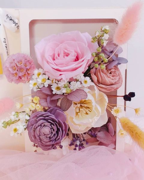 Preserved Flower Frame (2).jpg