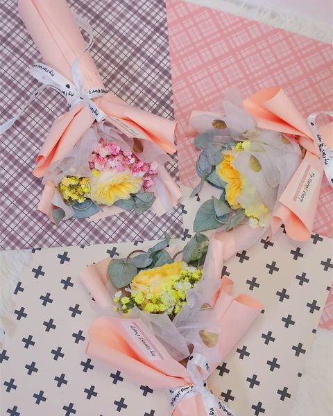 Single Rose Bouquet.jpg