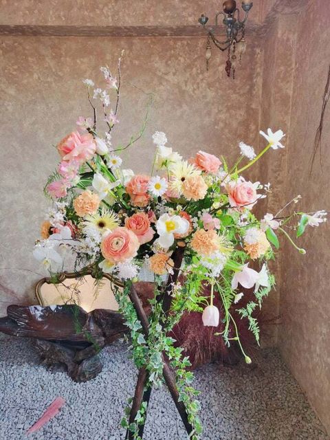 Garden Style Flower Stand.jpg