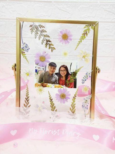 Pressed Flower Photo Frame.jpg