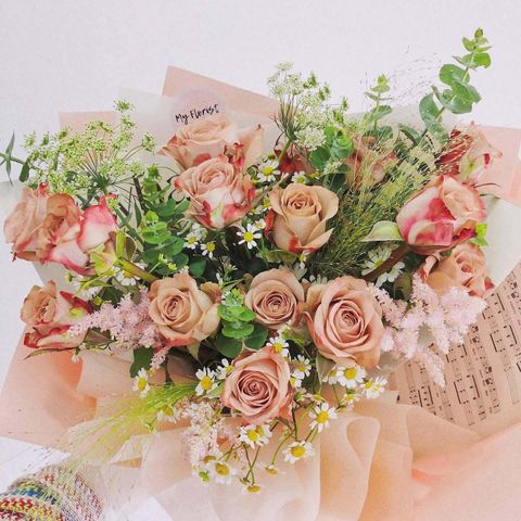 Cappucino Roses Bouquet 1.jpg