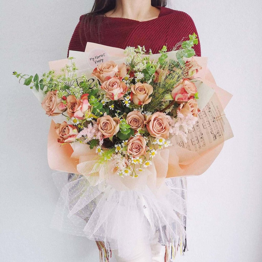 Cappucino Roses Bouquet 2.jpg