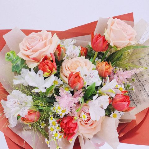 Red Tulip Rose Bouquet 1.jpg