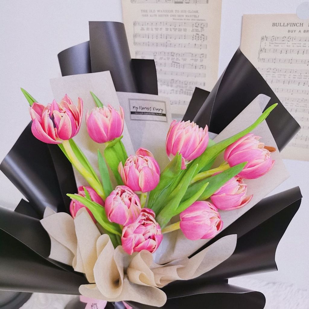 Minimalist Bright Pink Tulip Bouquet 3.jpg