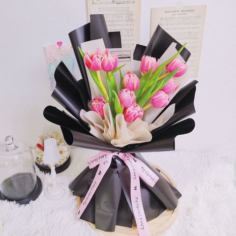 Minimalist Bright Pink Tulip Bouquet.jpg