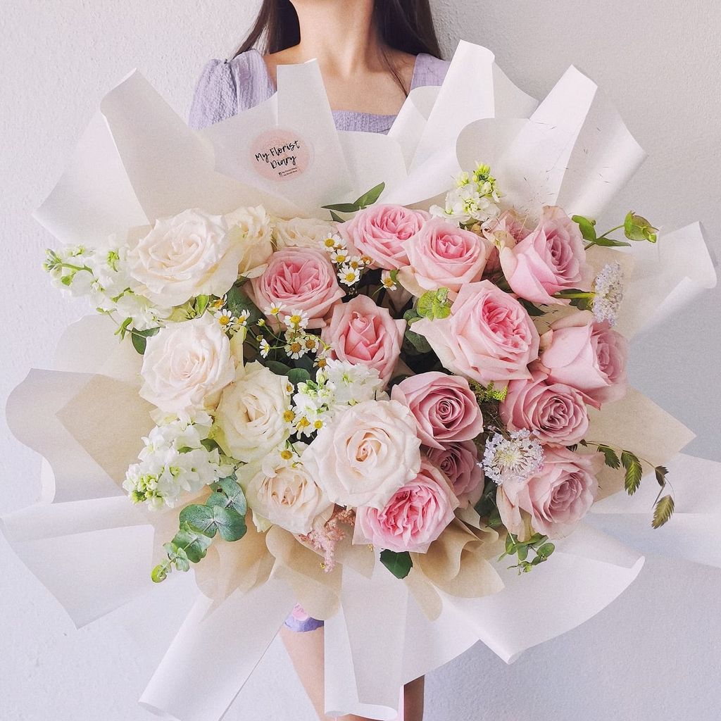 Ombre Soft Pastel Roses Bouquet 3.jpg