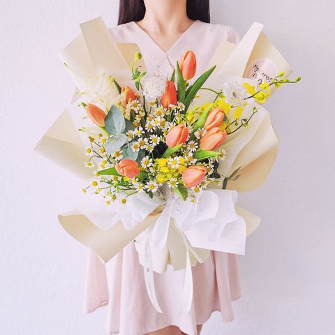 Peach Summer Tulip Bouquet 1.jpg