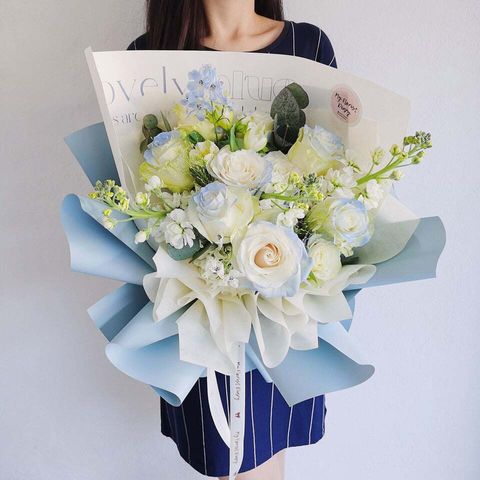Blue Ecuador Roses Bouquet.jpg