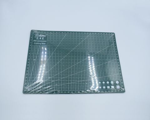 cuttingmat_green_A4.jpg