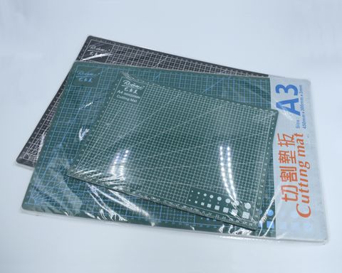 cuttingmat_set.jpg