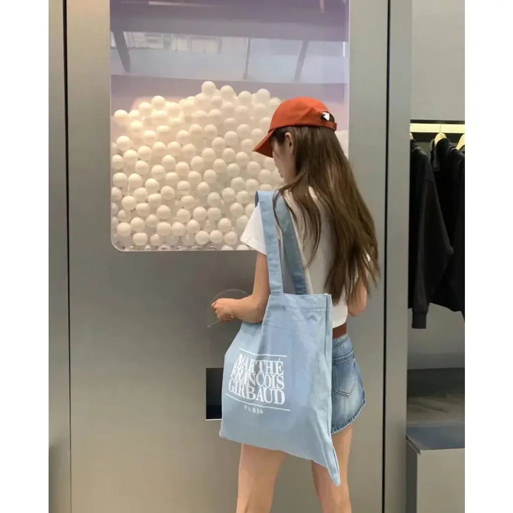 tw-11134207-7qukx-lk7uro7nt7wt52