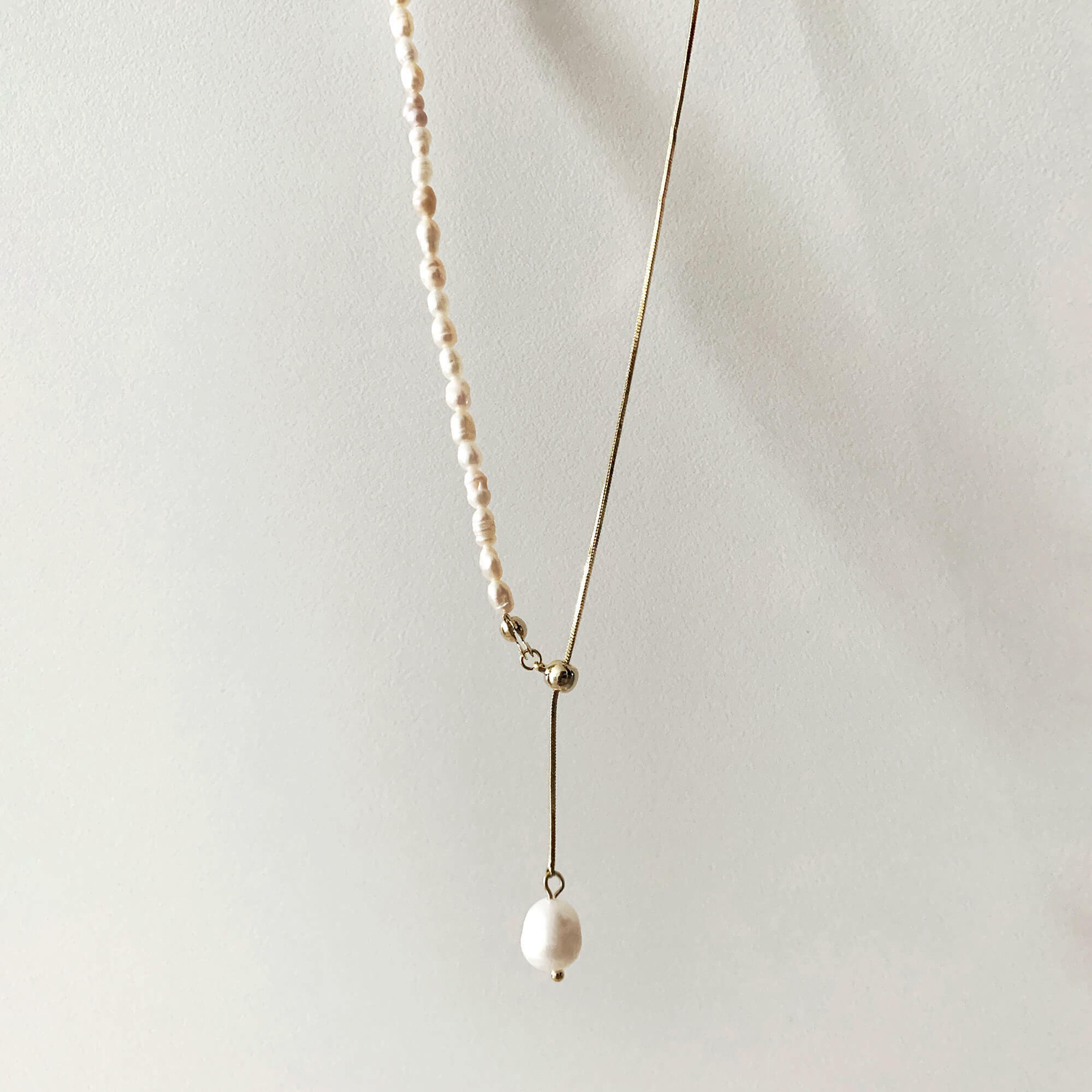 Make a Chain & Pearl Lariat Necklace - YouTube