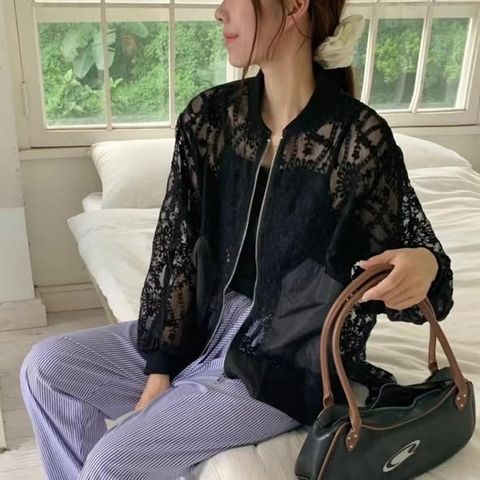 正韓刺繡蕾絲拉鍊外套 $980 (1)