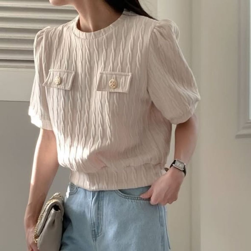 正韓立體紋理公主袖優雅上衣 $695 (1)