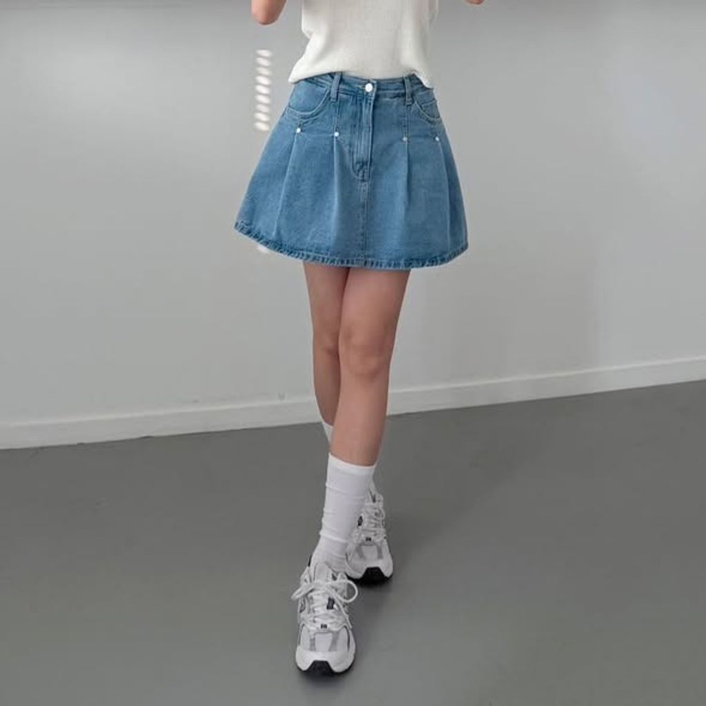 正韓修身壓褶A字短褲裙$980 (1)