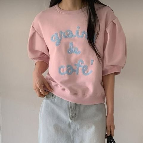 正韓立體抓皺電繡草寫上衣 $1080 (1)