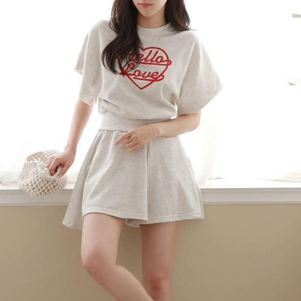 正韓英字愛心上衣&短褲 套裝 $990 (1)
