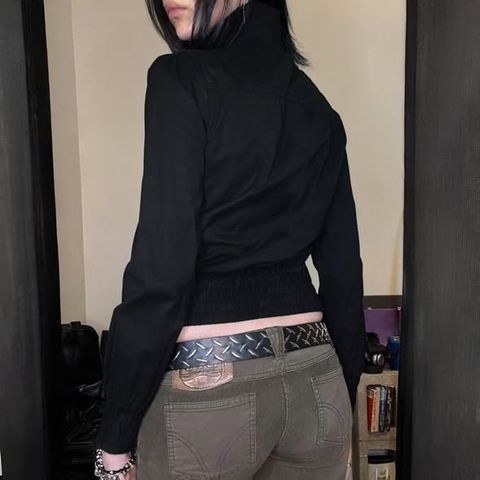 正韓褶皺拉鍊外套｜$980 (1)