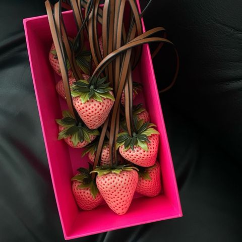 正韓草莓鑰匙圈_包包吊飾｜$695