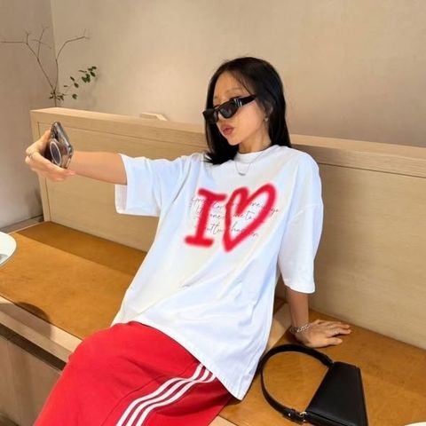 正韓愛心噴漆寬鬆休閒上衣 $690 (1)