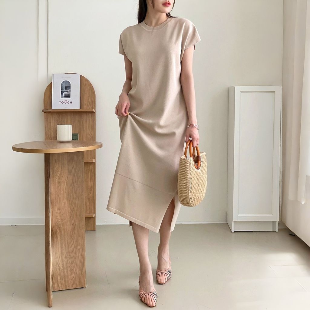 優雅質感純色連身洋裝 _ $980 (1)