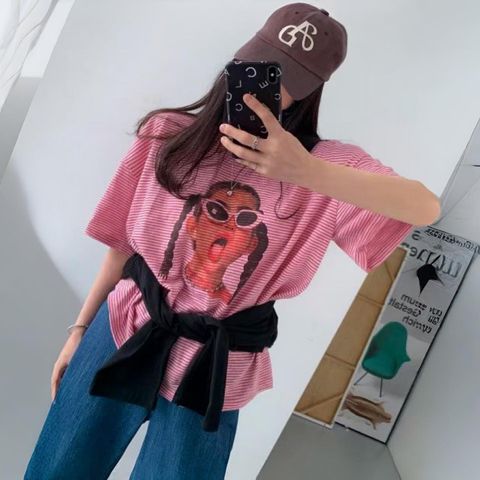 正韓條紋人物印花寬鬆T恤｜$590