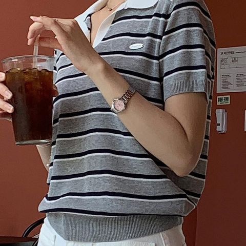 正韓白色翻領條紋配色針織上衣｜$890 (2)