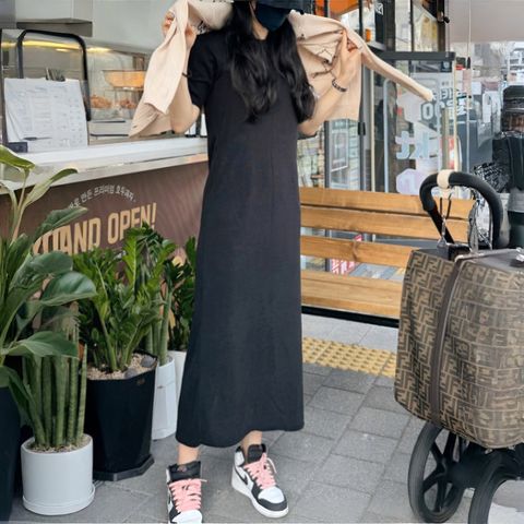 正韓極簡修身長版連衣裙 ✨｜$980 (4)