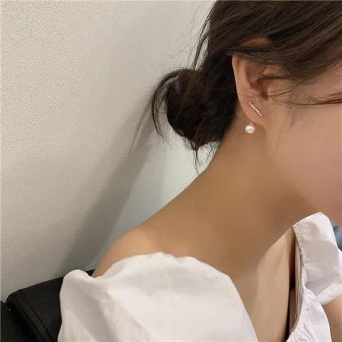 正韓珍珠水鑽線條耳環｜$495 (1)