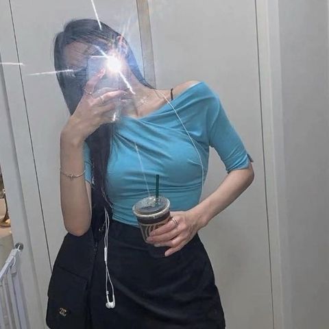 正韓法式交叉皺摺上衣｜$890 (4)