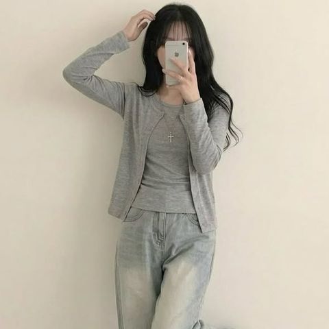 假兩件式素色上衣 $980
