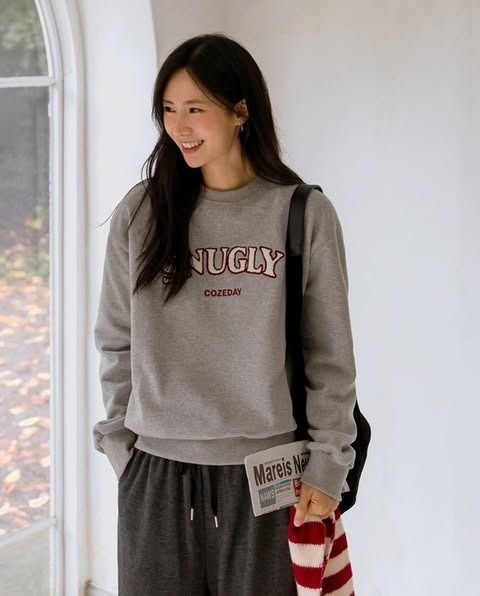 正韓撞色毛字母內微刷毛上衣 $795 (3)